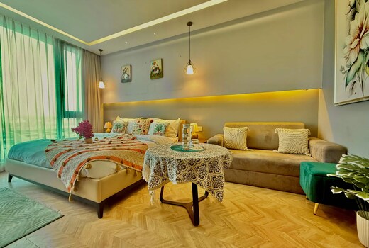 Golden Haven Stays| Golf Course | Joy Square | Couple Friendly