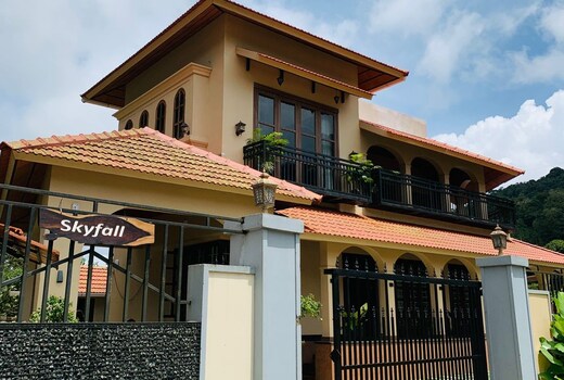 SKYFALL BUNGALOW