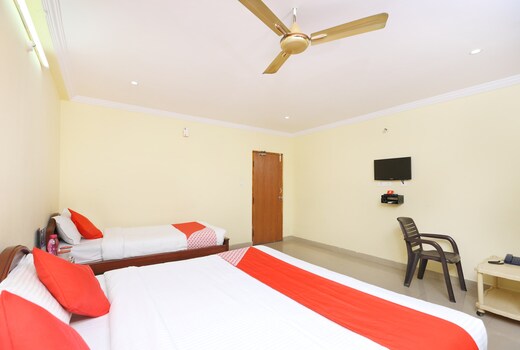 Hotel O SKV GRAND
