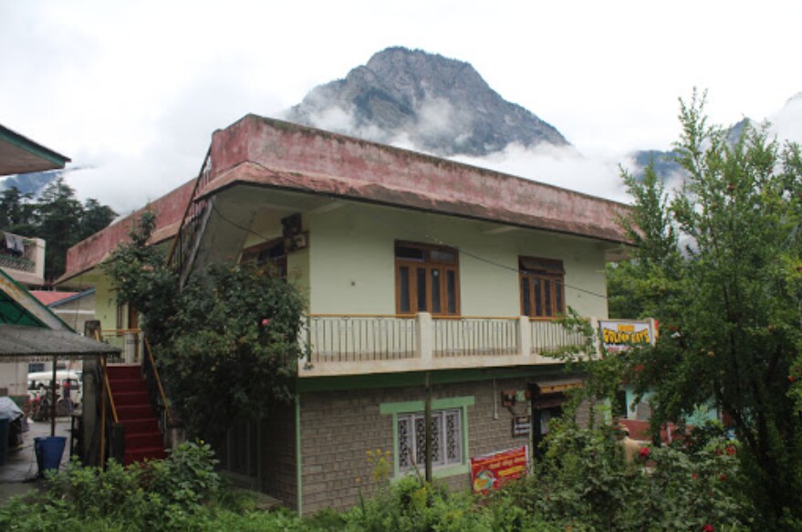Golden Rays Paying Guest House