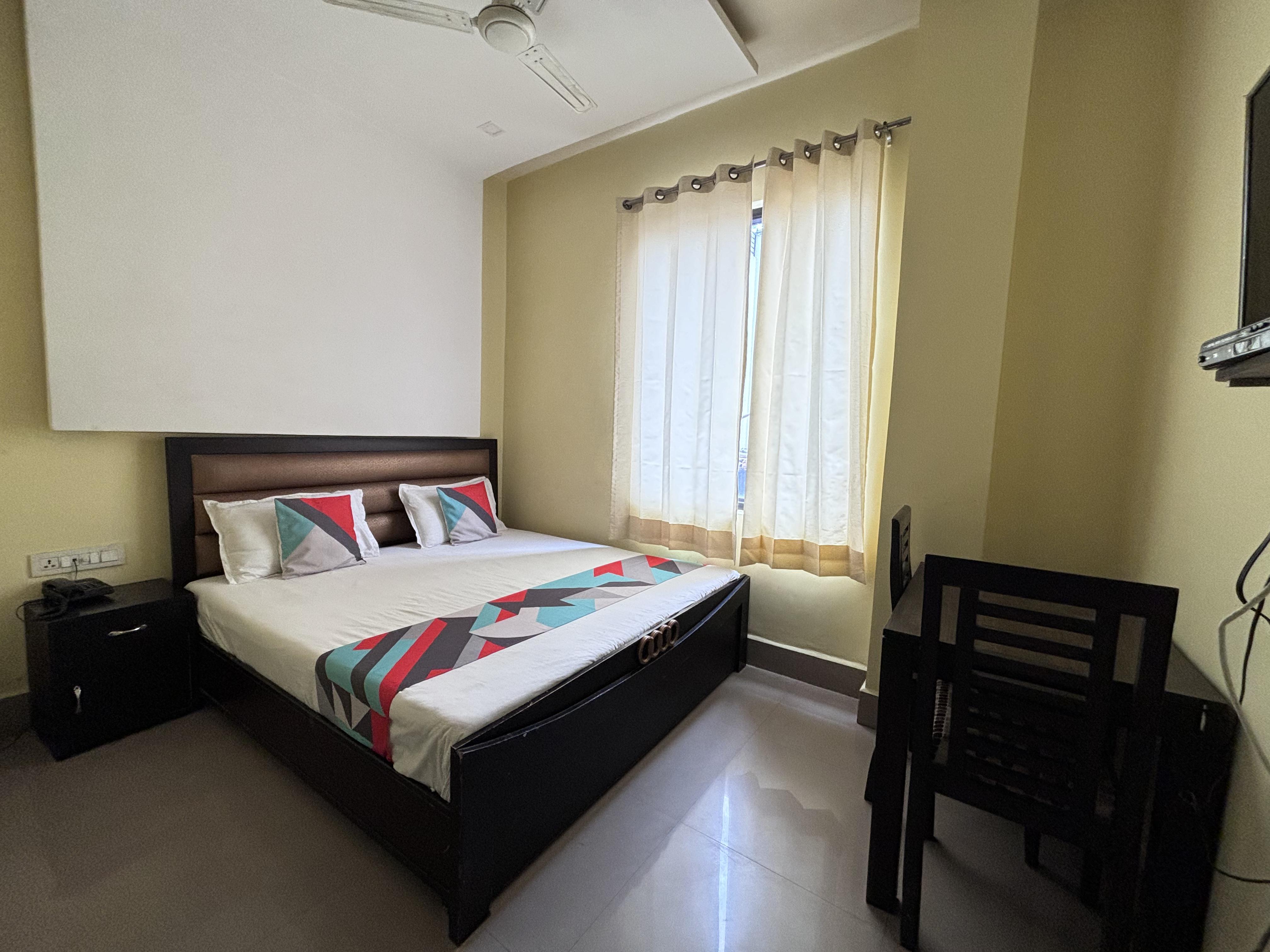 Hotel Roop Mahal and Restaurant