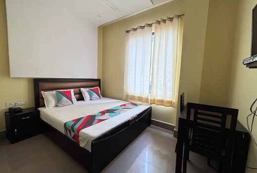 Hotel Roop Mahal and Restaurant