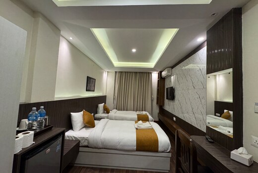 Evara Hotel And apartment
