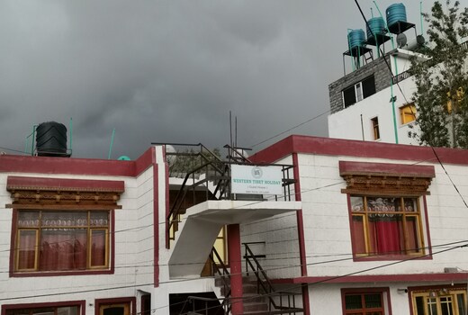 Western Tibet Holiday | Rooms & Guided Treks