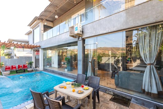Flareon 4BHK by TensorStays