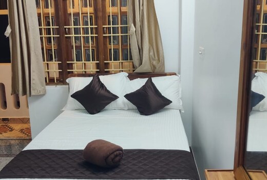 RADHABAI HOMESTAY