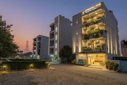 Expressway Hotel -Yashobhoomi, Dwarka