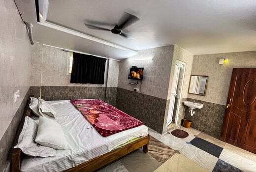 Royal Grand Residency