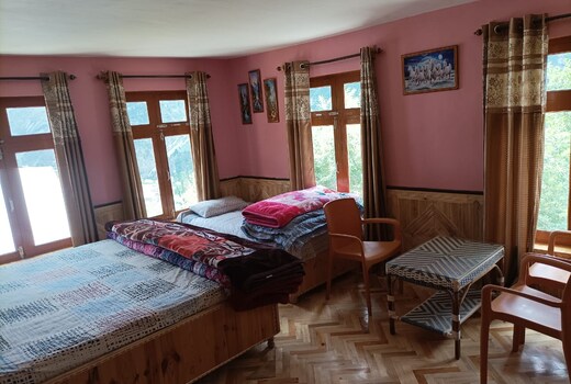 Snow Peaks View Homestay