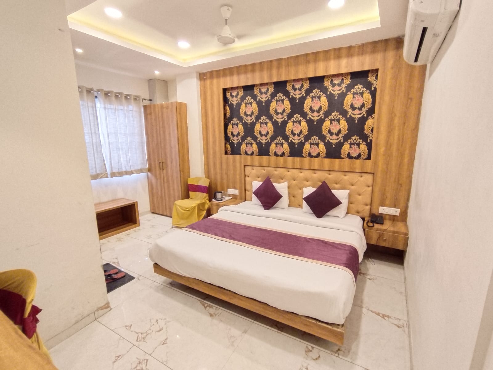 Hotel Purple Orchid