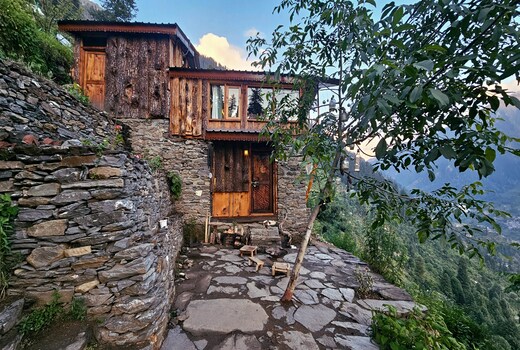 Parvati's Lap Hostel & Camps