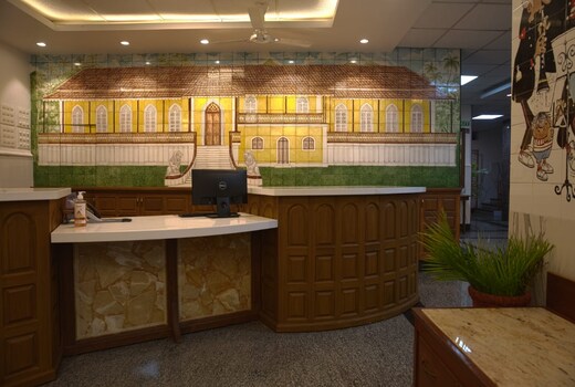 Hotel Raj Resort