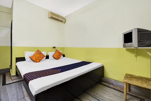 SPOT ON Hotel Omaira Exide More