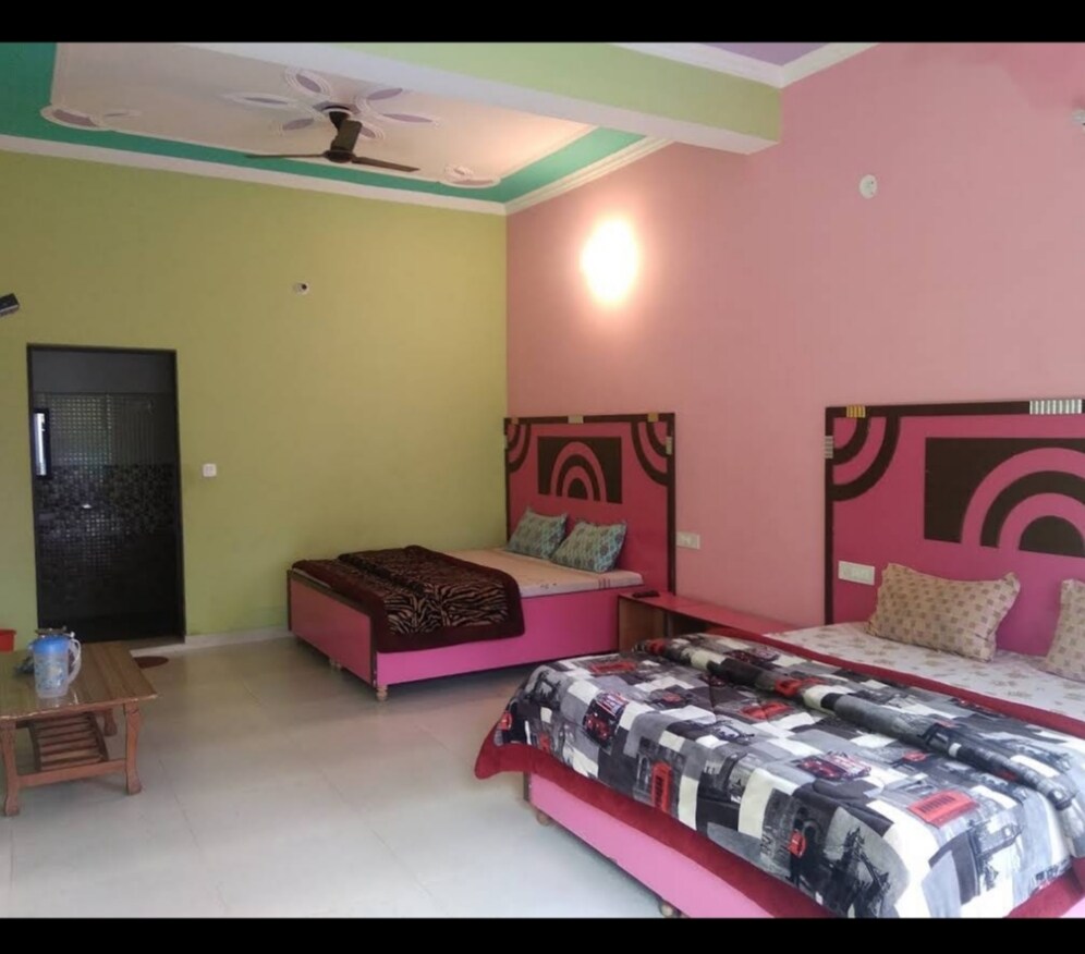 Pari restaurant & guest house