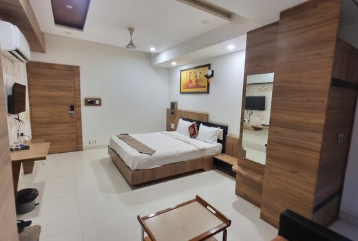 HOTEL LE GRAND
