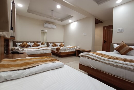 Shree ShyamRaj Hotel