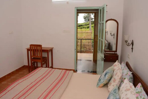 The Bougainvilla Stay 1-Kattabettu