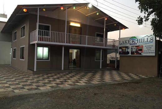 Lake Hills Resort