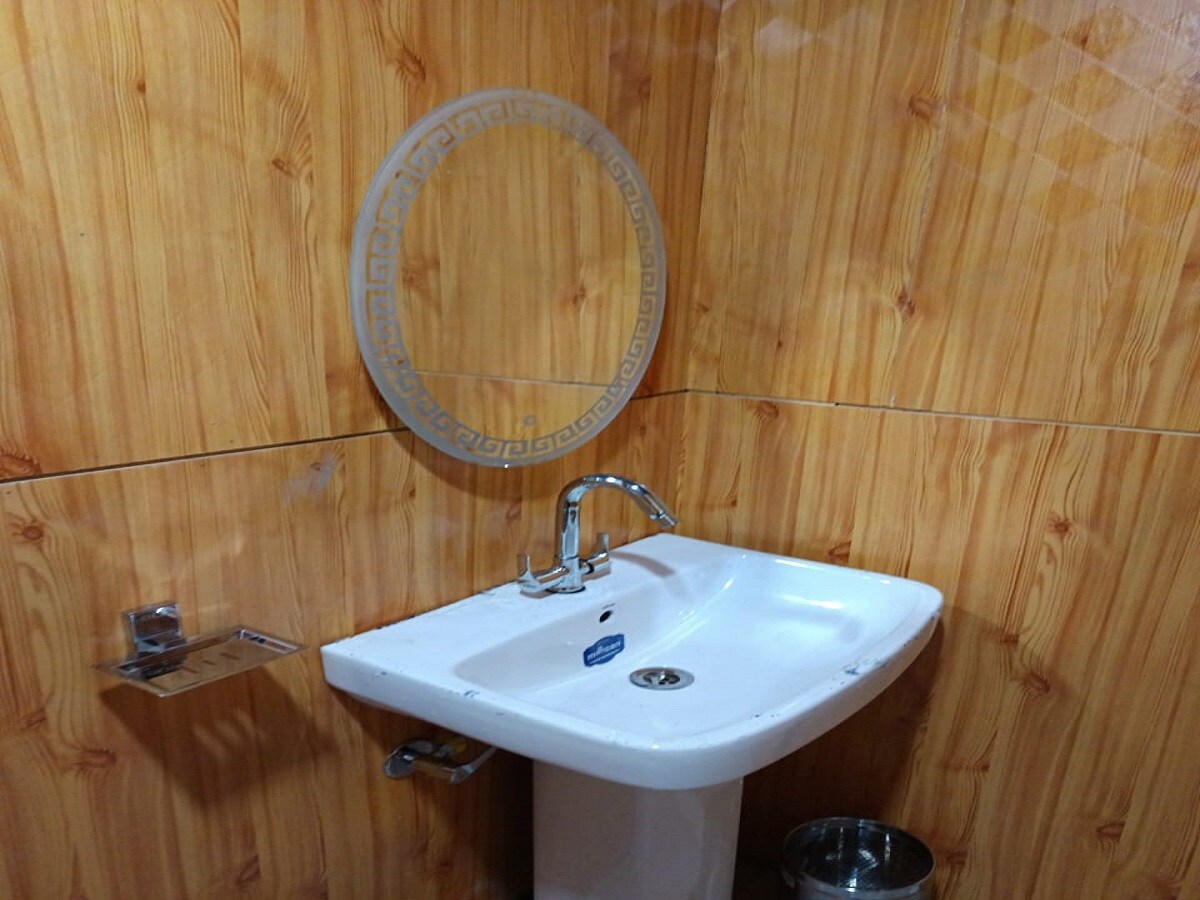 Tiri Ratna Resort