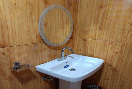 Tiri Ratna Resort