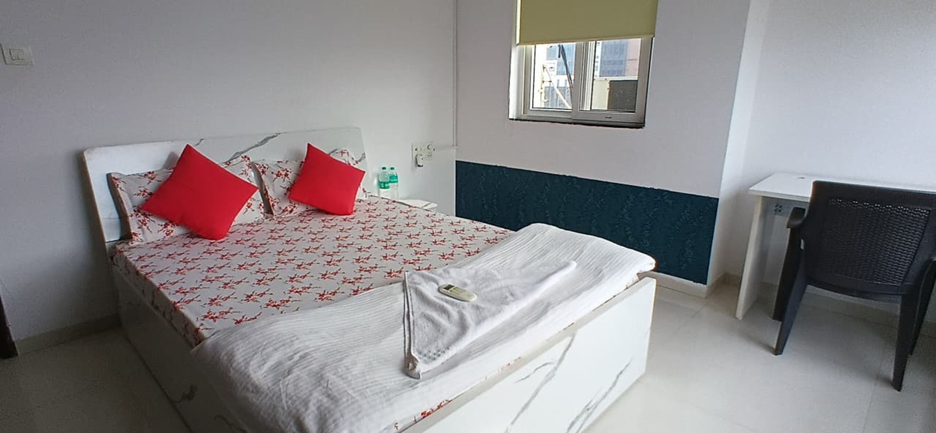 Fullysetup 2bhk Amanora Seasons