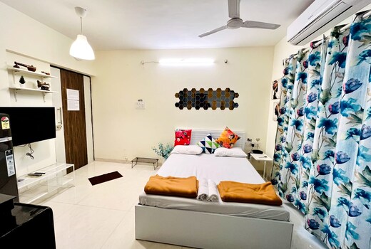 LA CASA DESIGNER STUDIO SERVICED APARTMENT by Arch Hospitality Services