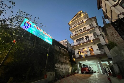 Hotel City Crown