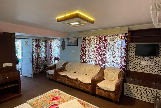 Kapoor Home Stay