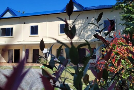 The western lodge