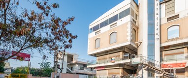 Hotel The Emporio A Boutique Rooms Near Anand Vihar Vaishali