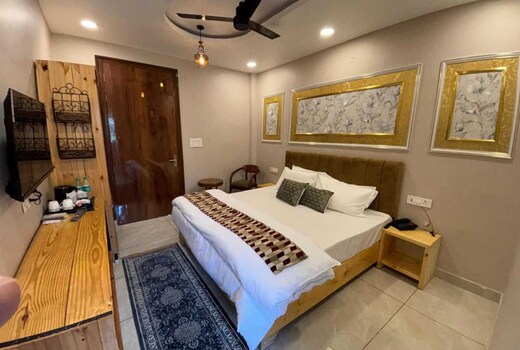 Hotel O Pal Residency