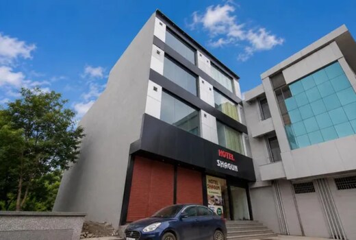 FabHotel Shagun