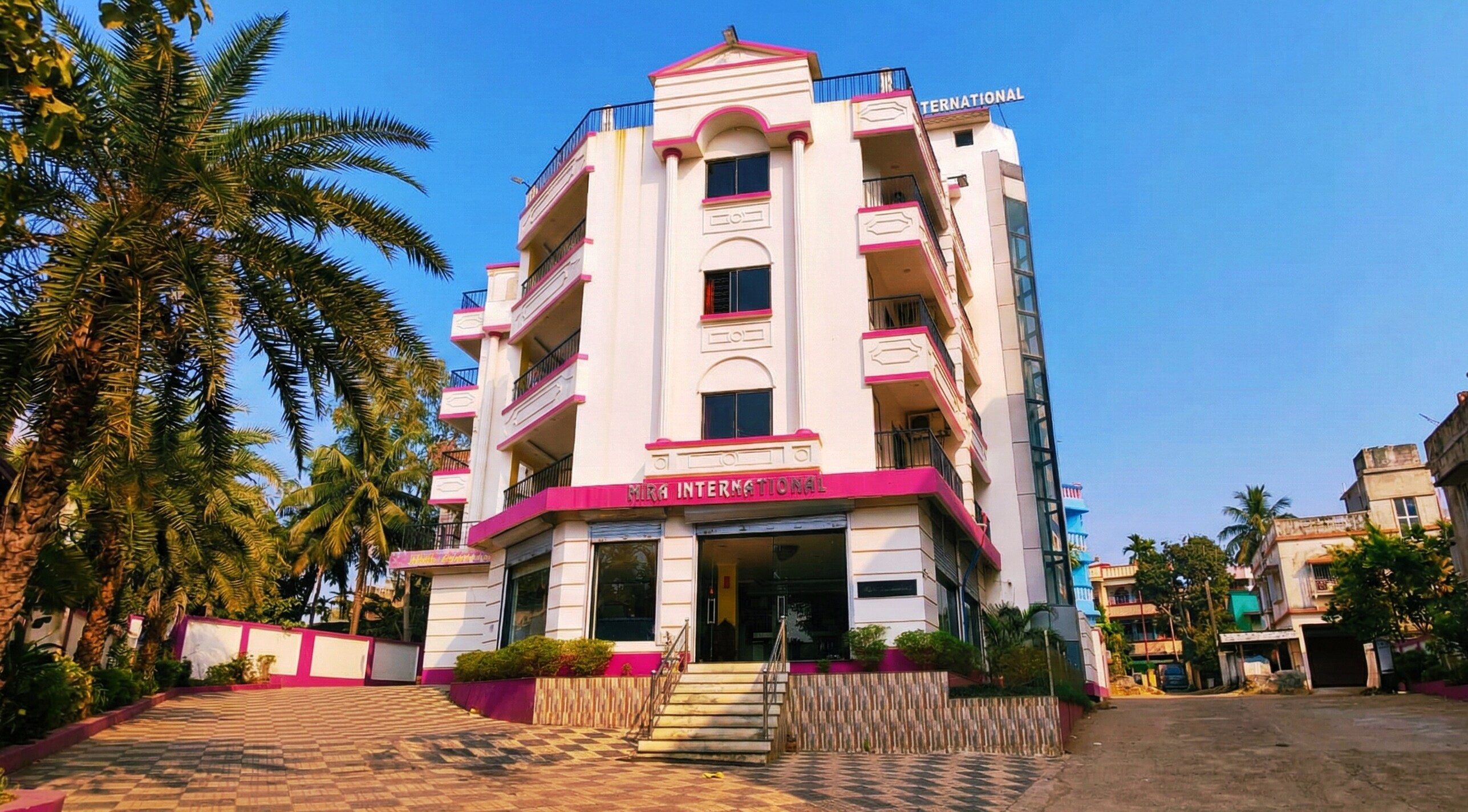 HOTEL MIRA INTERNATIONAL