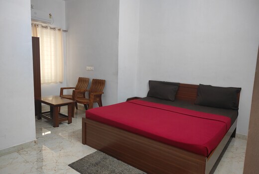 Sahyadri Lodge and Restaurant
