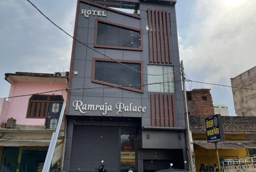 HOTEL RAMRAJA PALACE
