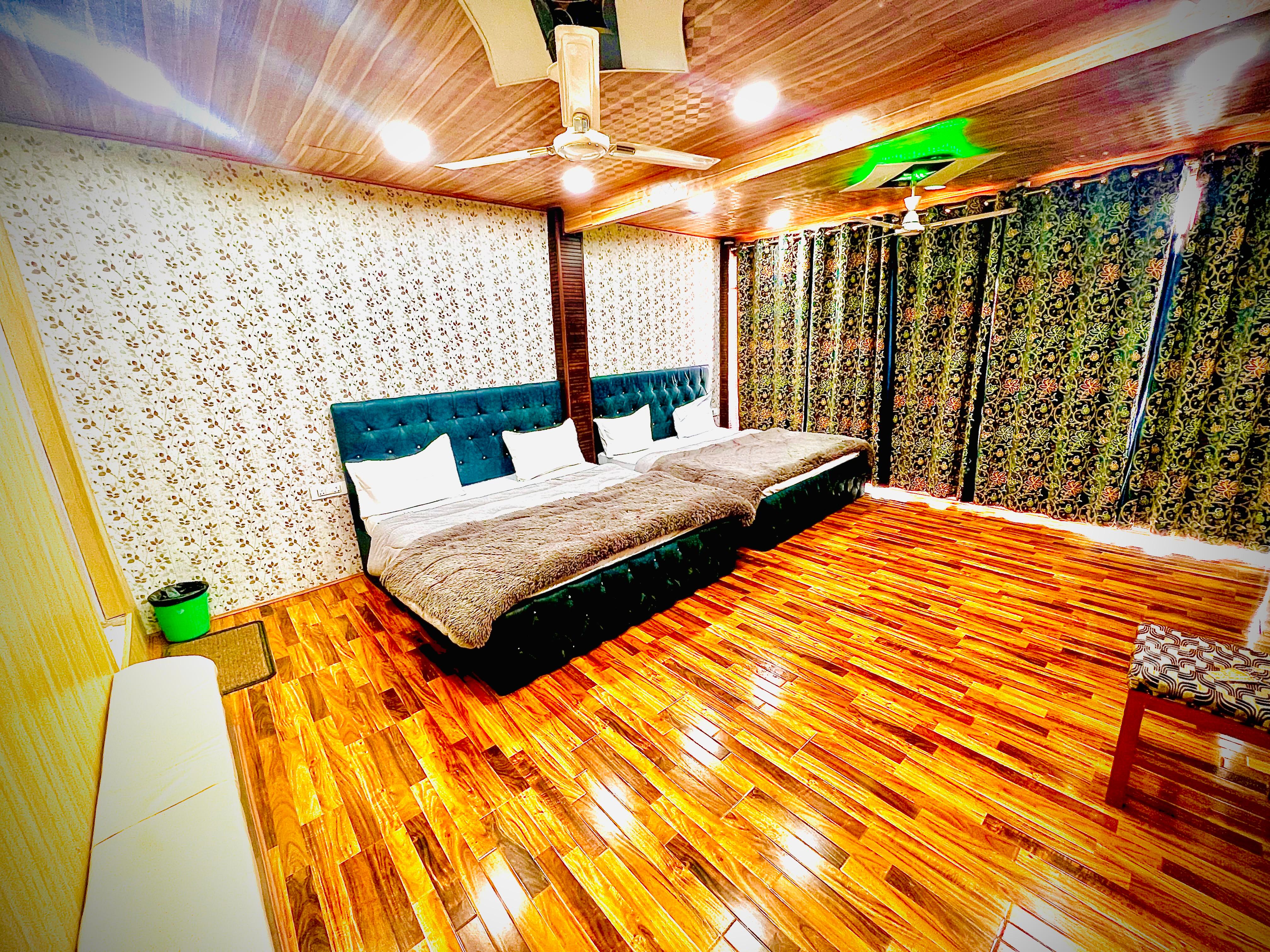 kaaka guest house