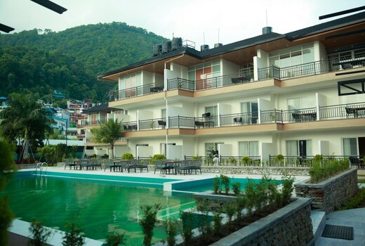 Majestic Lake Front Hotel and Suites
