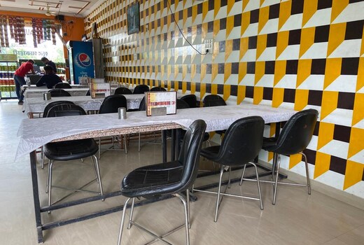 Hotel Khaitan Star & Restaurant