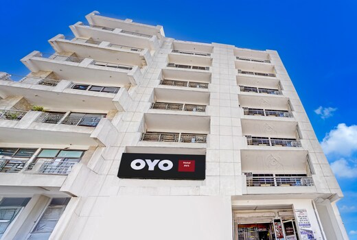 Hotel O Avs Hotel and restaurant