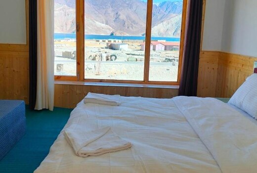 Vajra Inn