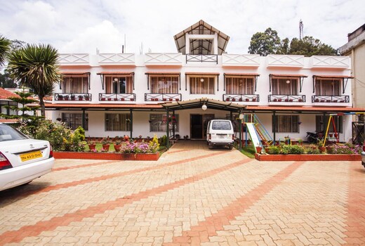 Hotel Sapphire Grand