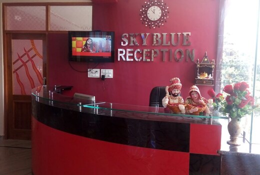 Hotel Sky Blue and Restaurant