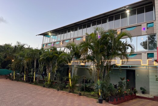 HOTEL GOLDEN GALAXY AND RESTAURANT