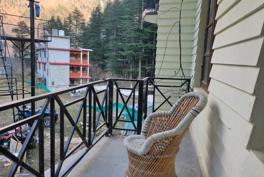 Manali Apple Valley