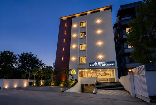 Hotel Lotus Grand