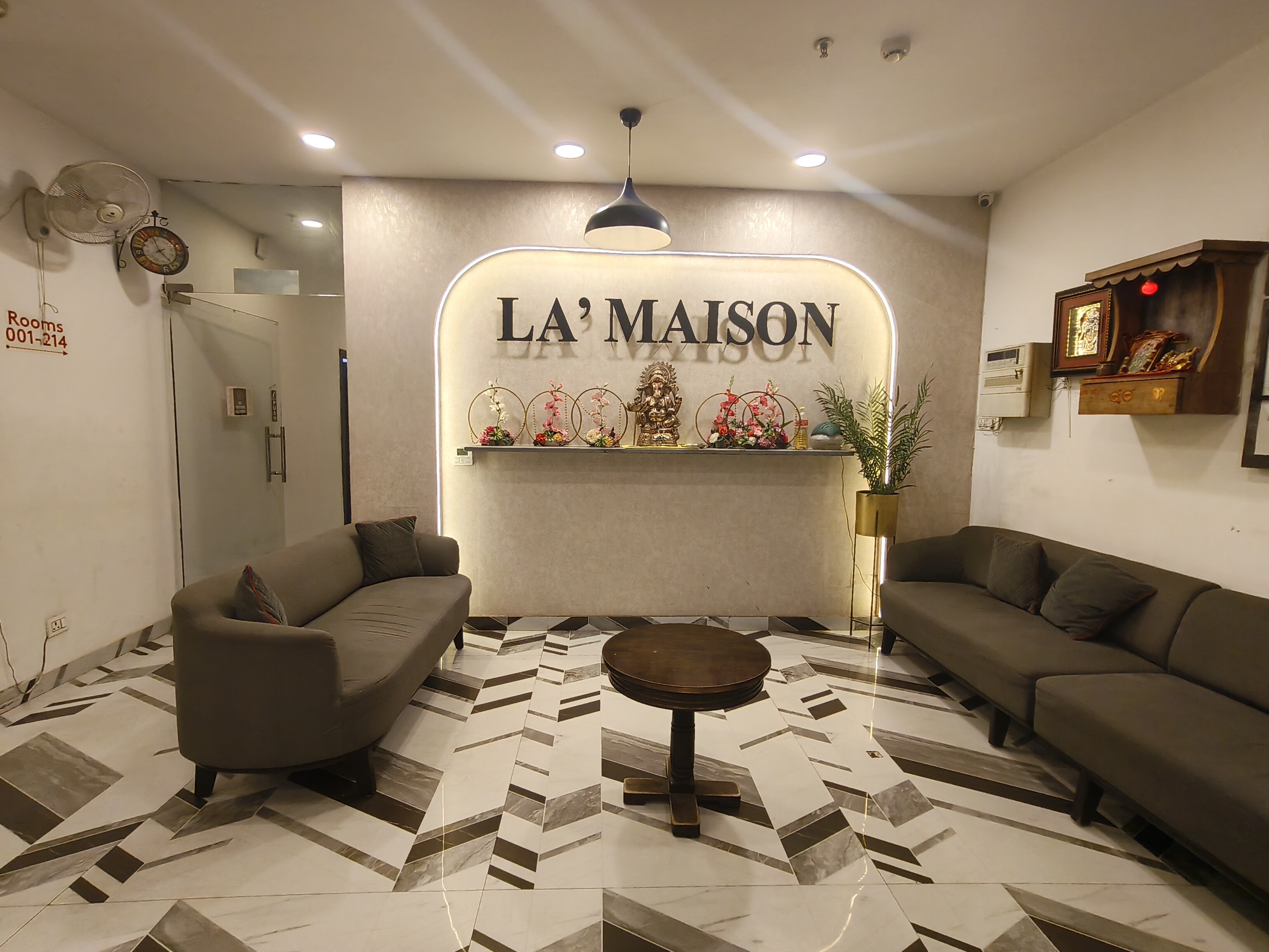 Hotel La Maison & Banquet