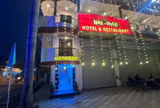 Halloween Hotel And Restaurant