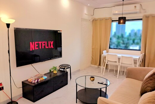 Elite Suite 1 - Premium 2BHK - Lokhandwala Andheri