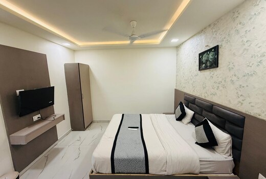 hotel n s residency
