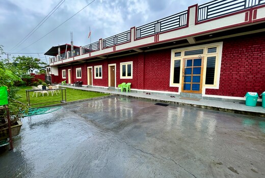 Athulyam Home